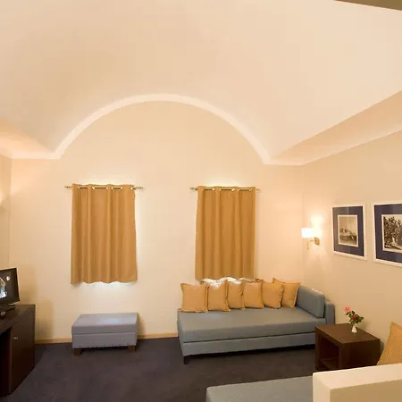 Lakitira Hotel 5*