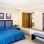 Lakitira Hotel 5*