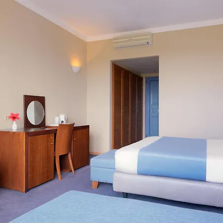 Hotel Lakitira