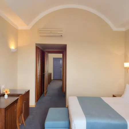 Hotel Lakitira 5*